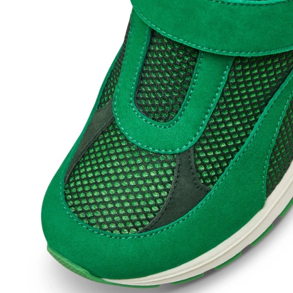 Sneex the tepper on green size 9 brand new no box never worn offer welcome - Picture 3 of 10